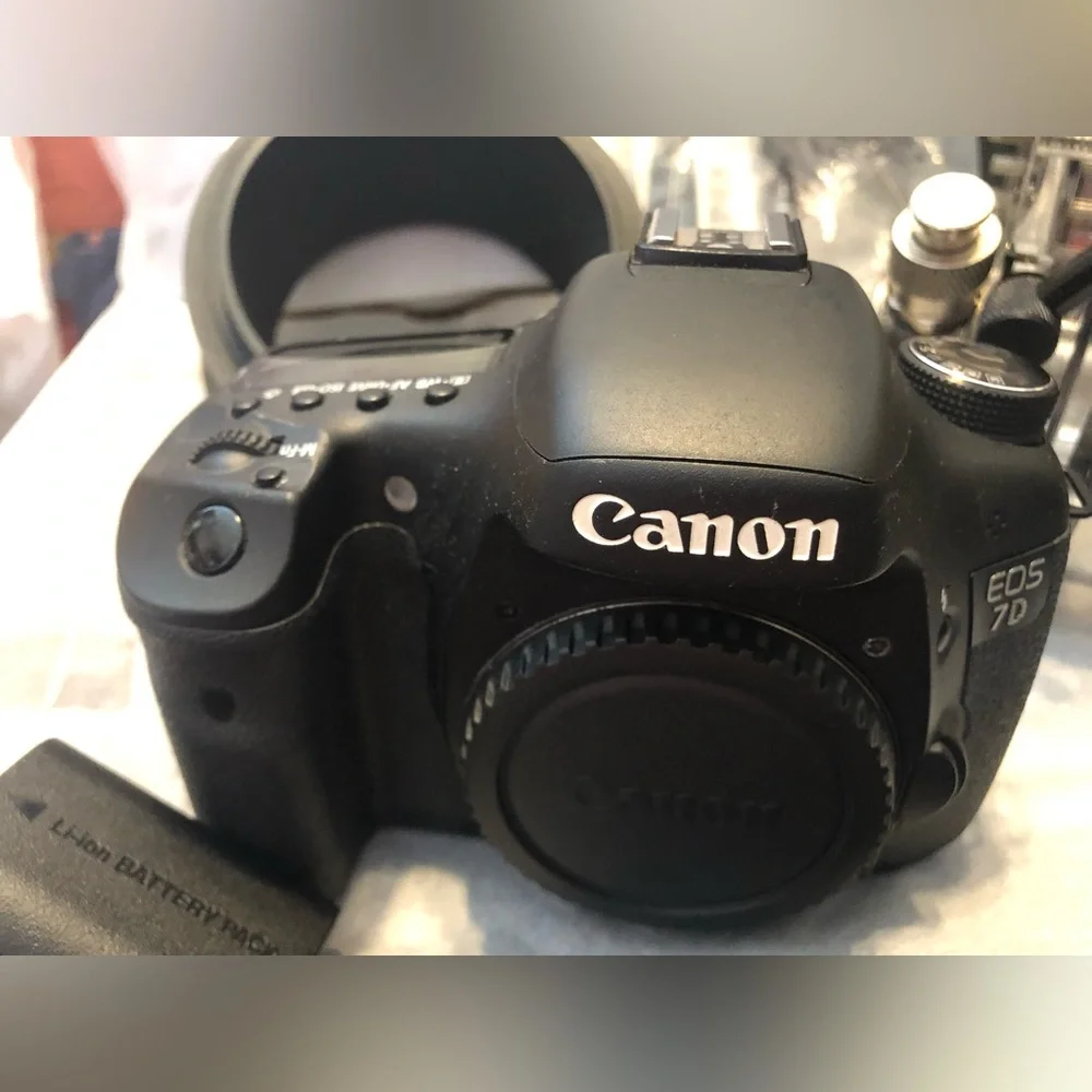 UNDERWATER CAMERA SET- Fully equipped Ikelite Underwater House & Canon 7D Camera